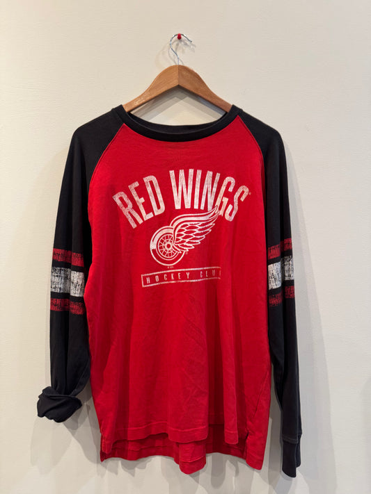Red Wings Hockey Tee