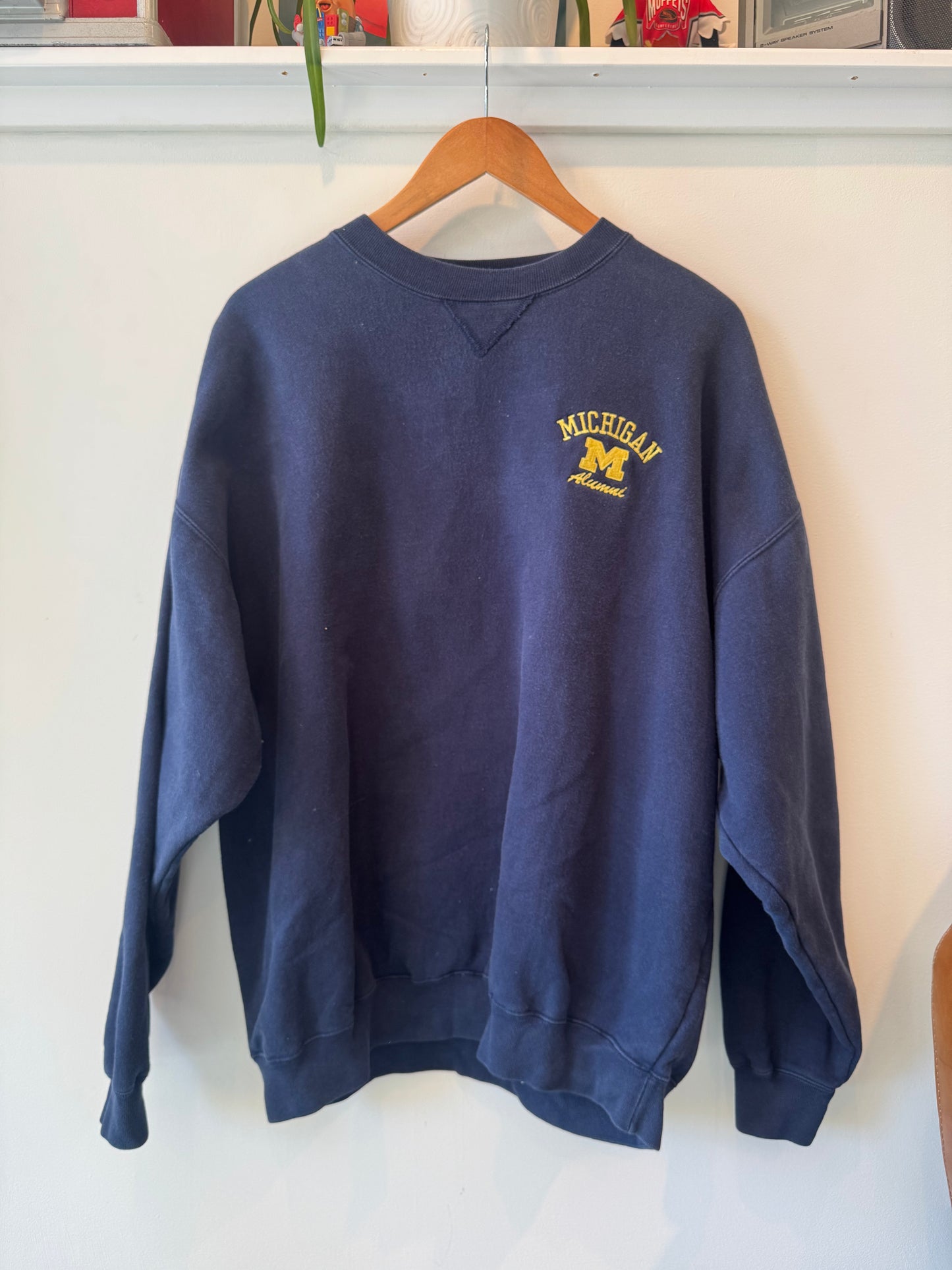 Size XL | University of Michigan Alumni crewneck