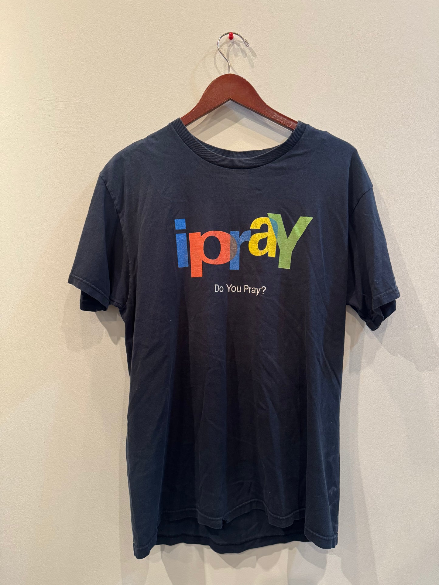 Size L | ipray Tee