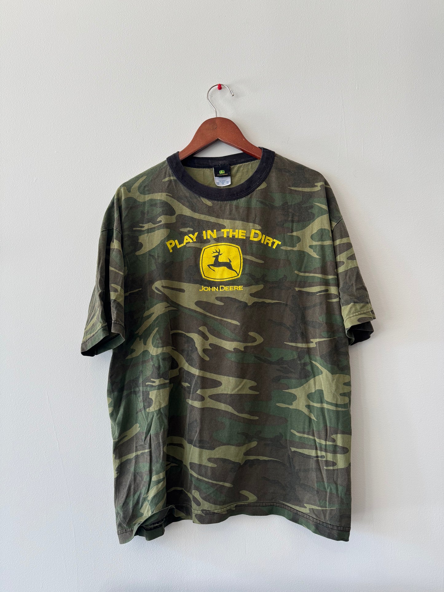 Size XL | John Deere Tee