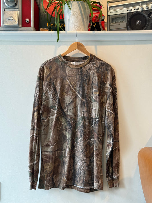 Size M | Liberty Camo Long Sleeve Tee