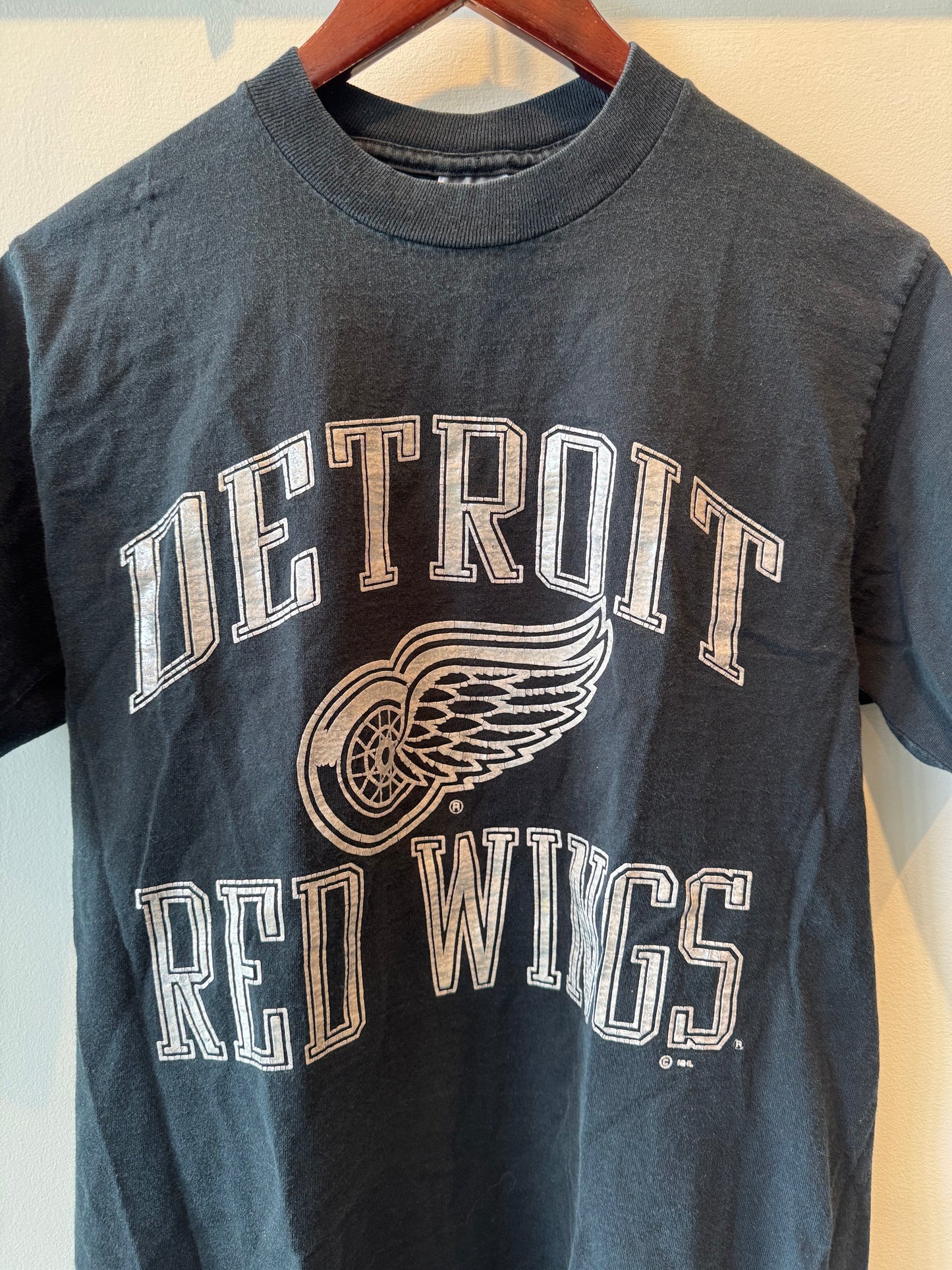 Size M | Detroit Red Wings NHL Graphic Tee